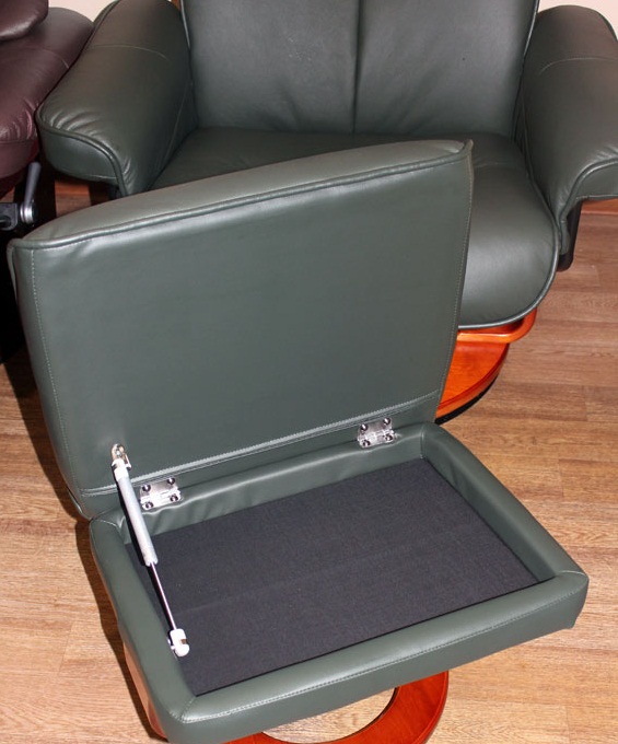 Кресло-реклайнер Relax MAURIS 7604W (кожа-зелен / дер-св.кор 007 Dark Green / 029 т. орех)