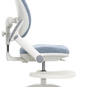 Детское эргономичное кресло Falto KIDS MAX DUO-P, ППУ латекс, спинка корсет, подножка, подлокотник 3D, обивка (голубой)